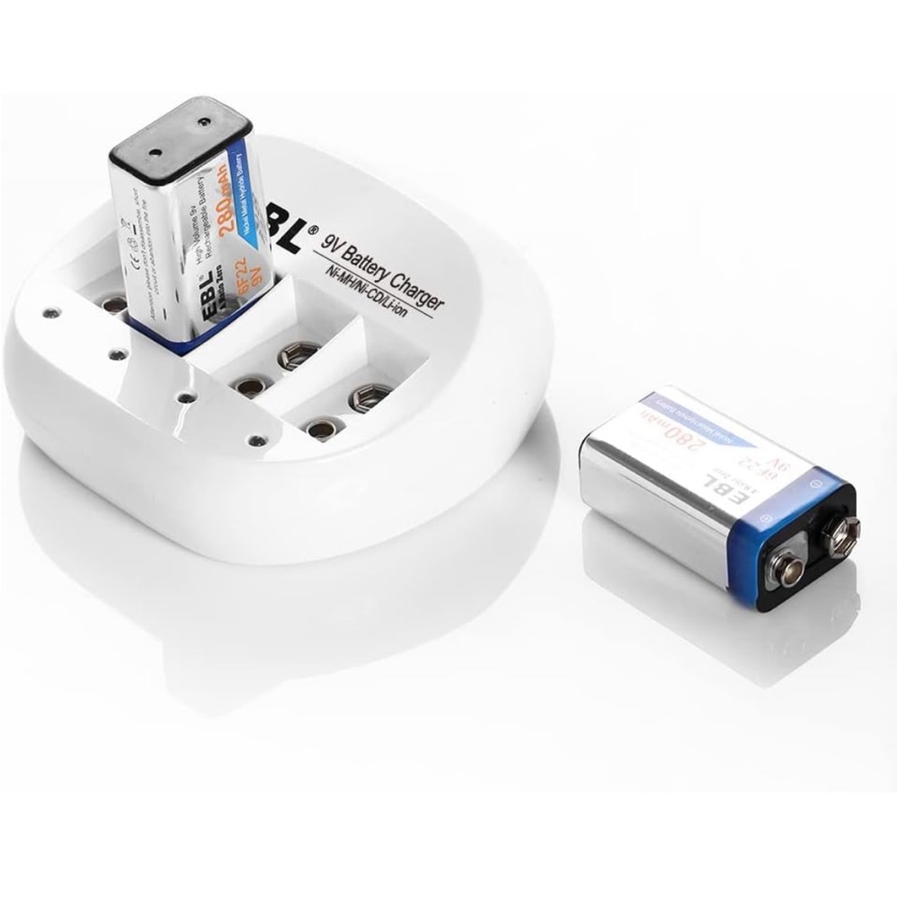 Battery charger with 4 pack 9v batteries - Picture 3 of 4